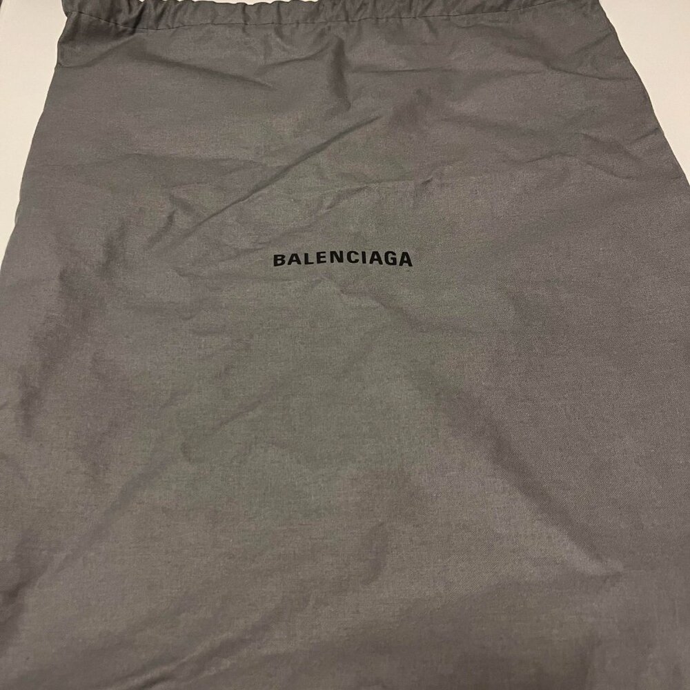 BALENCIAGA .Paris canvas & black leather crossbody - Picture 10 of 10